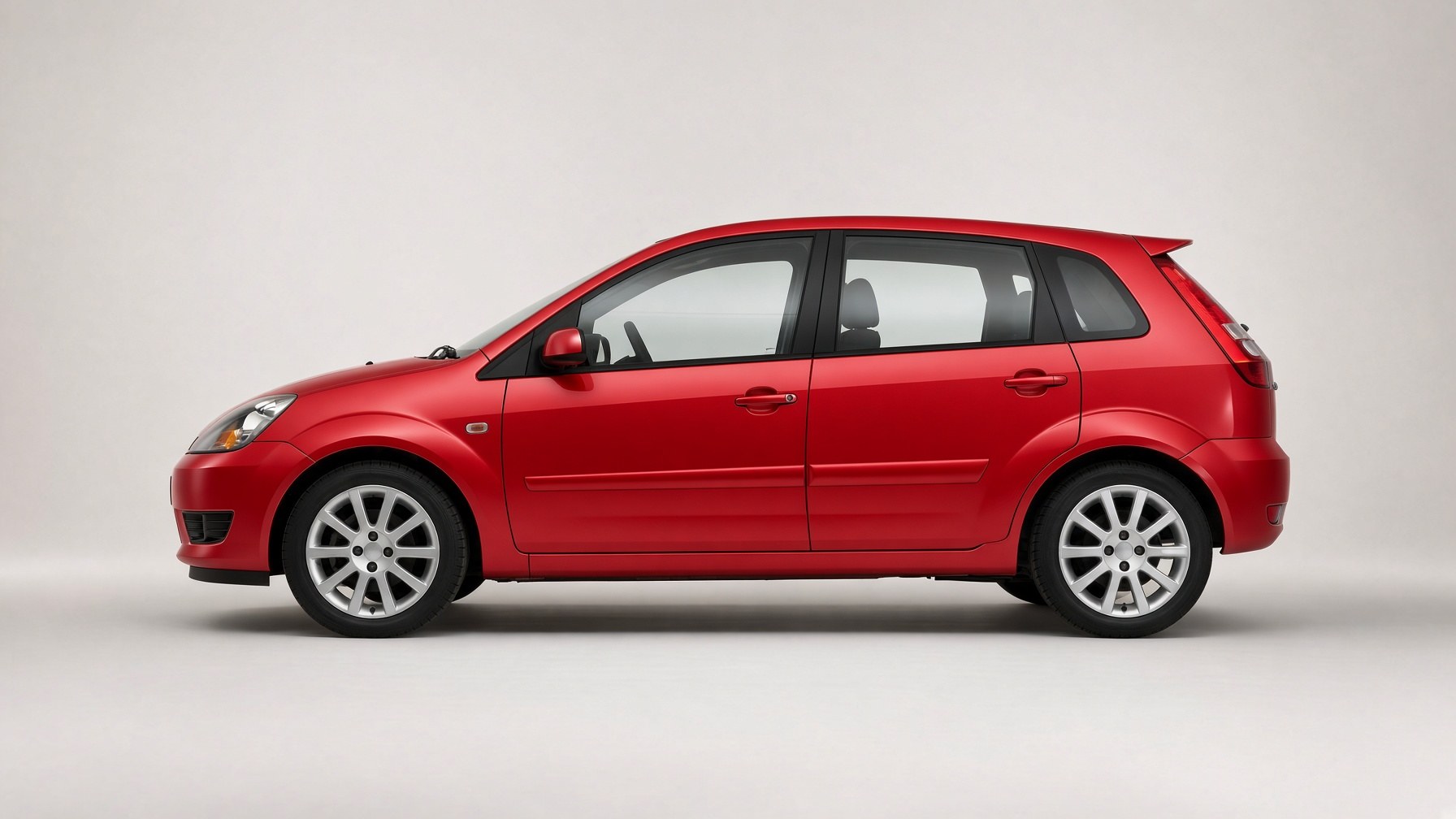 Side profile of a 2002 Ford Fiesta Ghia